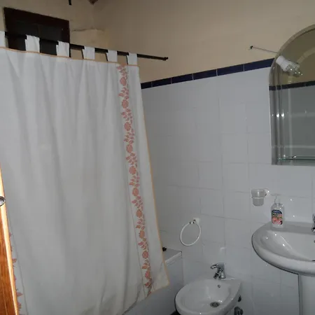 Kır Evi La Albergueria Complejo Rural Cañamero